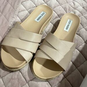 STEVE MADDEN SANDALS
